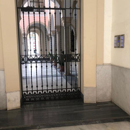 Apartamento Semi-Industrial Palacio Castilla Херес-де-ла-Фронтера Экстерьер фото